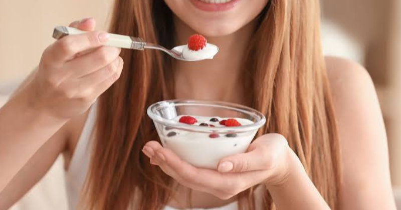 Những lợi ích của việc ăn sữa chua buổi sáng